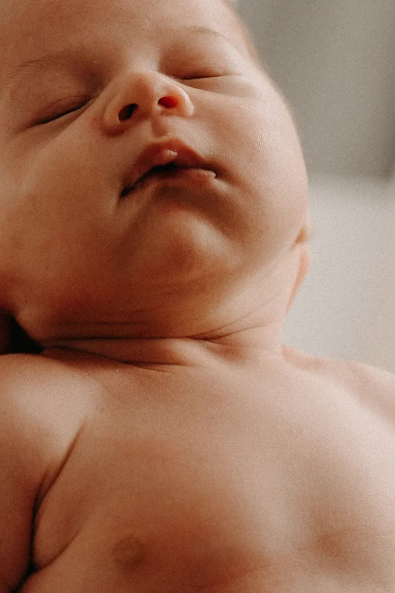 photographe bébé d'un visage d'un nourrisson